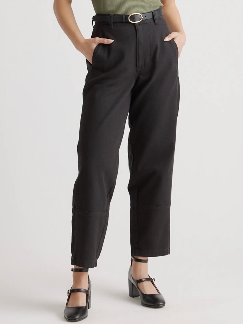 Quince Womenโs Black Organic Stretch Cotton Twill Barrel Pants size 6